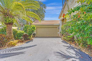 3076 Perriwinkle Cir, Davie, FL 33328 Sold 08/26/25