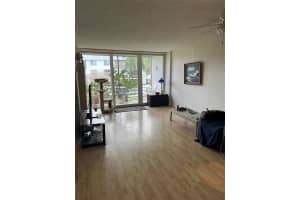 114 Royal Park Dr 3E, Oakland Park, FL 33309 Sold 08/28/25