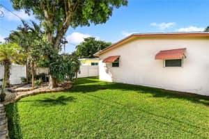 804 NW 8th St, Dania Beach, FL 33004 - MLS#F10497969