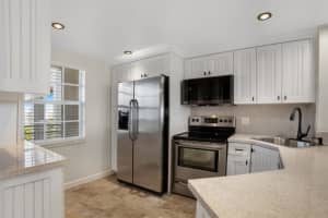605 Oaks Dr 905, Pompano Beach, FL 33069 Sold 07/28/25