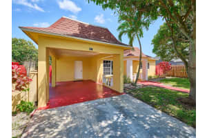 881 Sw 49 Way, Margate