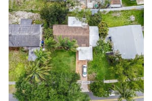 6510 SW 4th St, Pembroke Pines, FL 33023 Sold 08/28/25