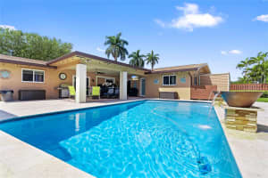 7001 NW 7th Ct, Plantation, FL 33317 Sold 07/18/25