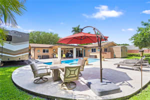 7001 NW 7th Ct, Plantation, FL 33317 Sold 07/18/25