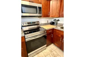 5550 Nw 44 St 212b, Lauderhill