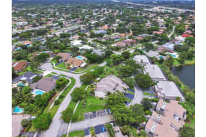 5331 SW 19th St, Plantation, FL 33317 Sold 06/17/25