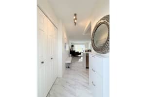 4706 NW 36th St 412-S, Lauderdale Lakes, FL 33319 - MLS#F10498305