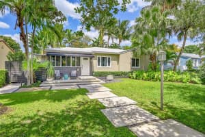 21 Truxton Dr, Miami Springs, FL 33166 Sold 05/14/25