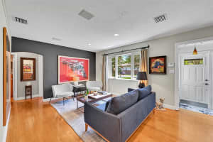 21 Truxton Dr, Miami Springs, FL 33166 Sold 05/14/25
