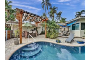 737 Hollywood Blvd, Hollywood, FL 33019 Sold 09/24/25