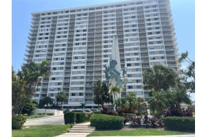 300 Bayview Drive, Sunny Isles Beach, FL 33160 - MLS#F10498348