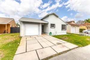 920 SW 109th Ave, Pembroke Pines, FL 33025 Sold 06/06/25