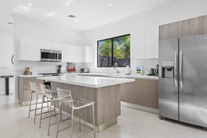306 SW 9th St 306, Fort Lauderdale, FL 33315 Sold 05/28/25