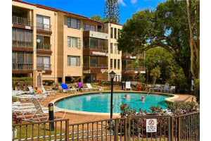 6010 S Falls Circle Dr 305, Lauderhill