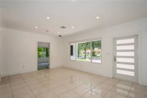 338 NW 111th Ter, Miami Shores, FL 33168 Sold 06/26/25