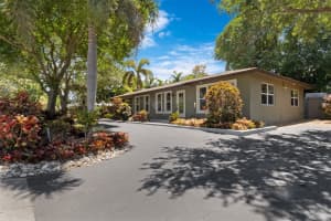 720 NW 35th St, Oakland Park, FL 33309 Sold 06/02/25