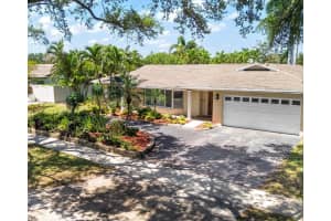 5921 SW 18th St, Plantation, FL 33317 - MLS#F10498651