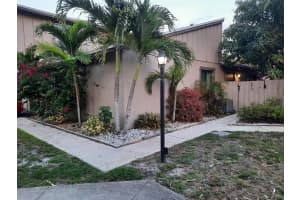 2213 Nw 56th Ave 3-c, Lauderhill