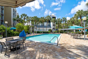 2520 Stirling Rd, Hollywood, FL 33020 - MLS#F10498814