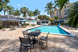 2520 Stirling Rd, Hollywood, FL 33020 - MLS#F10498814