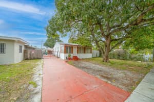 10633 NW 6th Ave, Miami, FL 33150 Sold 09/12/25