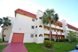 3051 Sunrise Lakes Dr 311, Sunrise