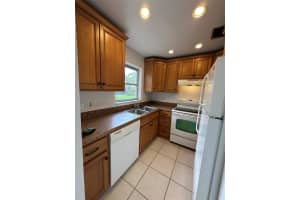 4100 Crystal Lake Dr 109, Deerfield Beach, FL 33064 Sold 07/15/25