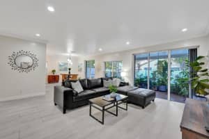 20725 NW 3rd St, Pembroke Pines, FL 33029 Sold 07/31/25