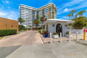 100 Golden Isles Dr 911, Hallandale Beach