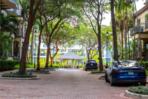 2601 NE 14th Ave 302, Wilton Manors, FL 33334 Sold 07/07/25