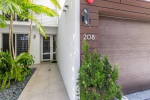 700 NE 14th Ave 208, Fort Lauderdale, FL 33304 - MLS#F10498932