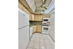 424 N Riverside Dr 102, Pompano Beach, FL 33062 - MLS#F10498963