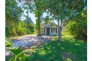 1325 17th Court, Vero Beach, FL 32962 - MLS#F10498990