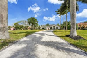 4576 Hunting Trl, Lake Worth, FL 33467 - MLS#F10499014