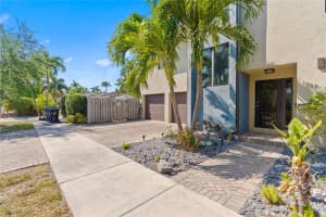 1733 NE 8th St A, Fort Lauderdale, FL 33304 Sold 06/03/25