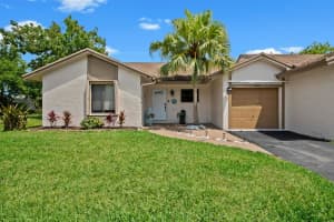 7900 NW 62nd Ct, Tamarac, FL 33321 Sold 09/05/25
