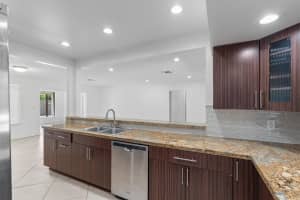 4460 NE 13th Ter, Oakland Park, FL 33334 - MLS#F10499137