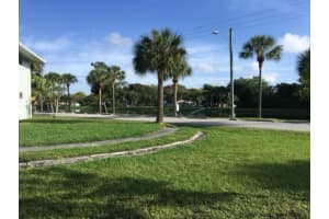 1441 NE 171st St 4, North Miami Beach, FL 33162 - MLS#F10499194