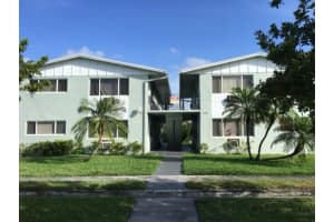 1441 NE 171st St 4, North Miami Beach, FL 33162 - MLS#F10499194