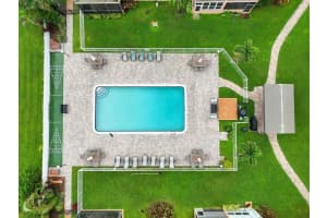 3050 Sunrise Lakes Dr 307, Sunrise