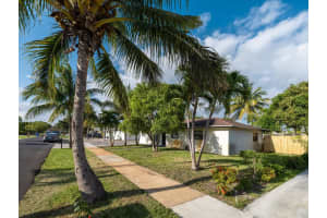 510 S 13th Ct, Lantana, FL 33462 Sold 07/07/25