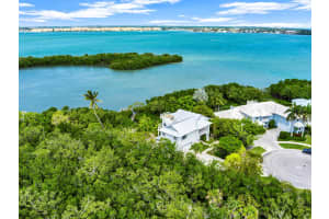 1700 Coconut Dr, Fort Pierce, FL 34949 Sold 08/27/25