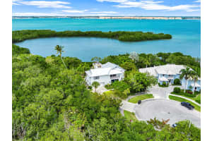 1700 Coconut Dr, Fort Pierce, FL 34949 Sold 08/27/25