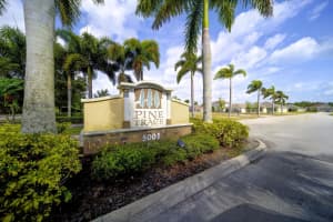 5485 NW Pine Trail Cir, Port Saint Lucie, FL 34983 - MLS#F10499312