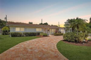 2011 NE 34th St, Lighthouse Point, FL 33064 Sold 06/04/25
