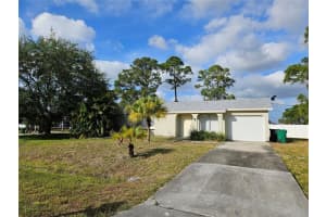 1152 SE O'Donnell Ln, Port Saint Lucie, FL 34983 Sold 06/18/25