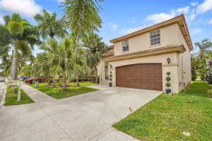 16250 La Costa Dr, Weston, FL 33326 - MLS#F10499376