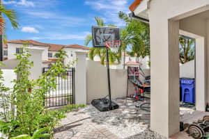 3513 NW 29th Ct, Lauderdale Lakes, FL 33311 - MLS#F10499392