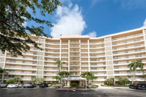 3507 Oaks Way 909, Pompano Beach
