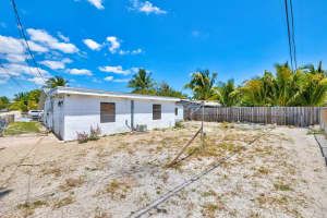 1000 NE 52nd Ct, Deerfield Beach, FL 33064 Sold 07/11/25